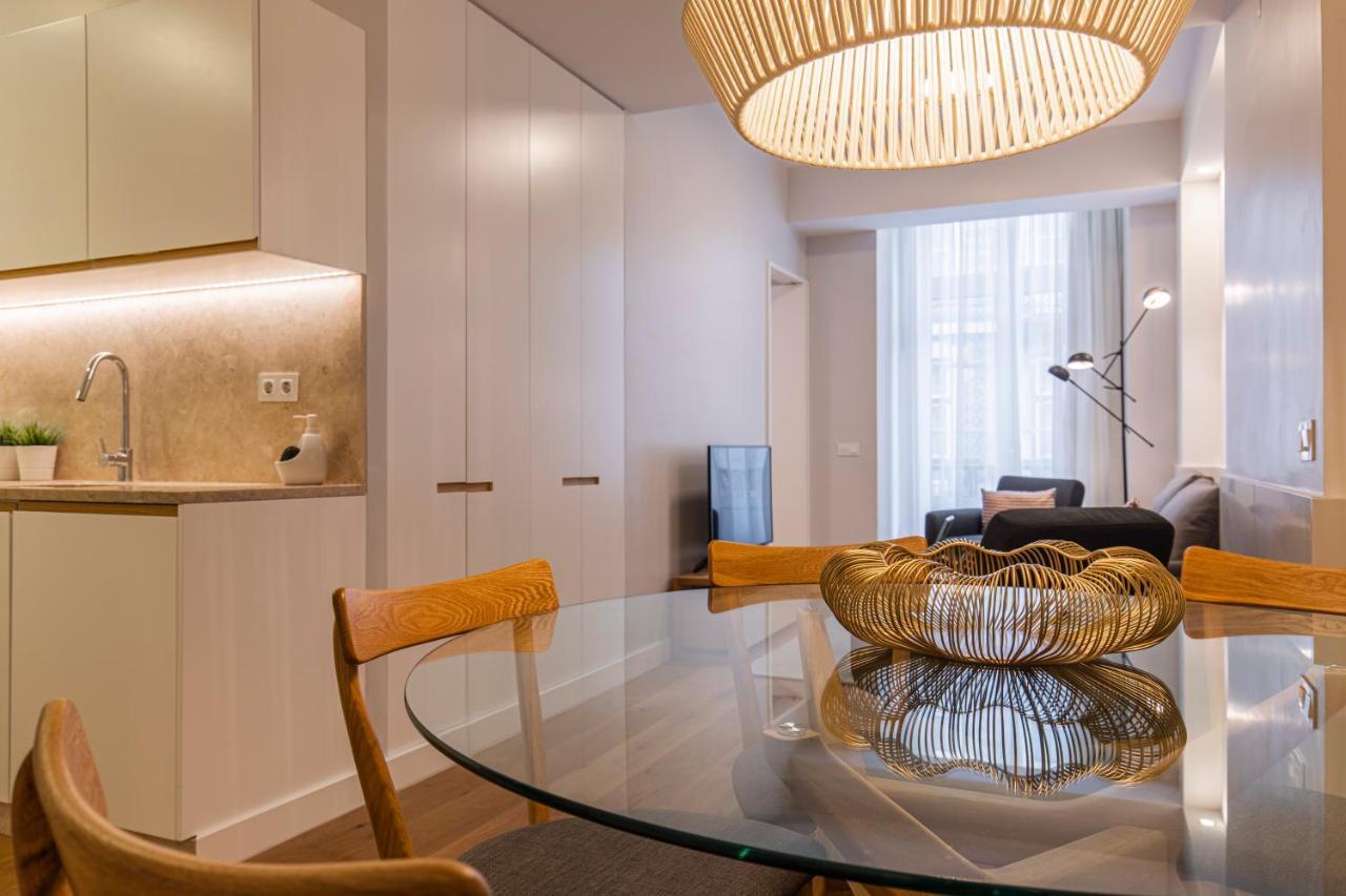 Upscale & Modern 2bdr Appartement *